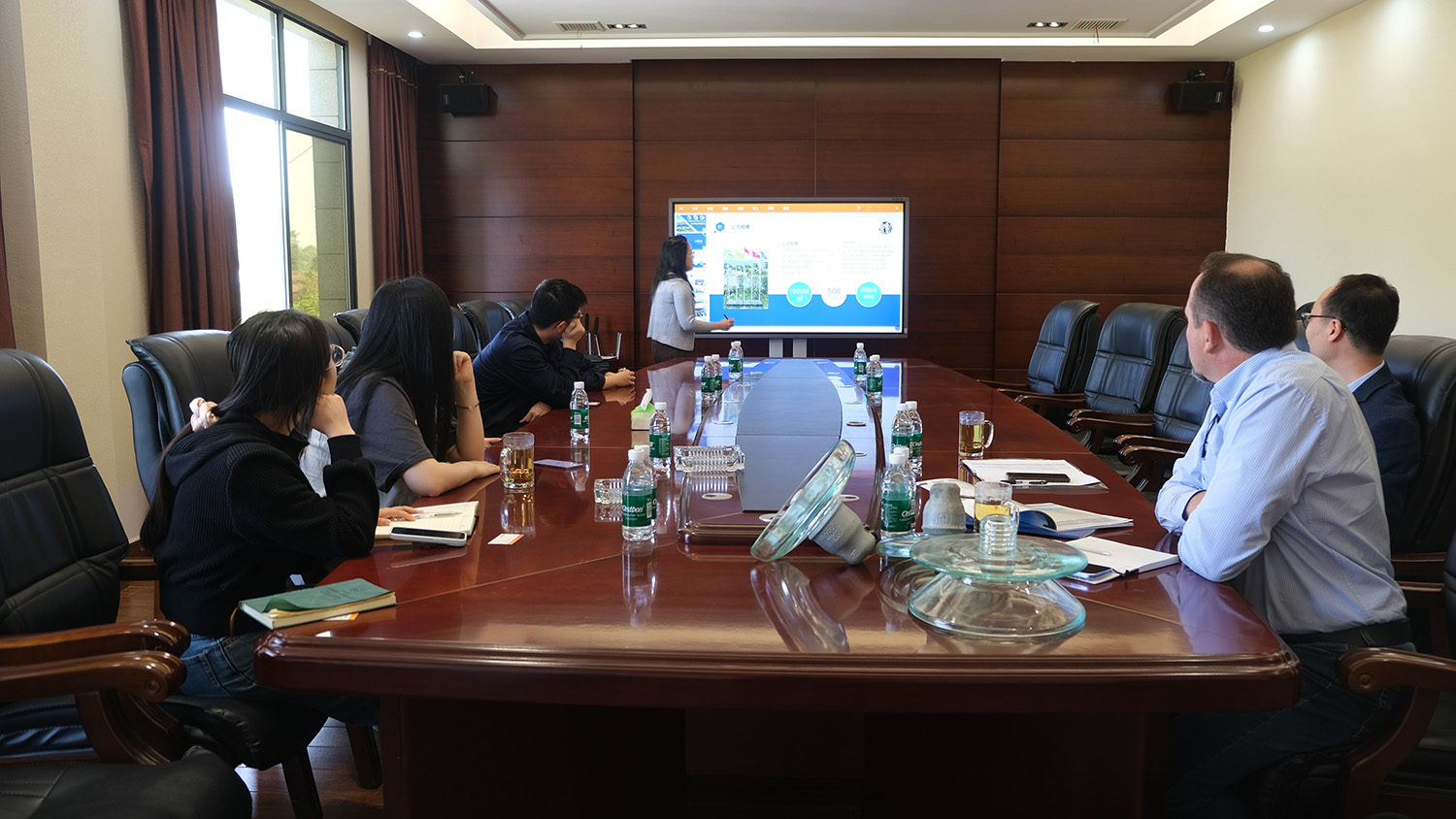 巴西客戶蒞臨QOCI電氣考察，深化國際合作與技術交流