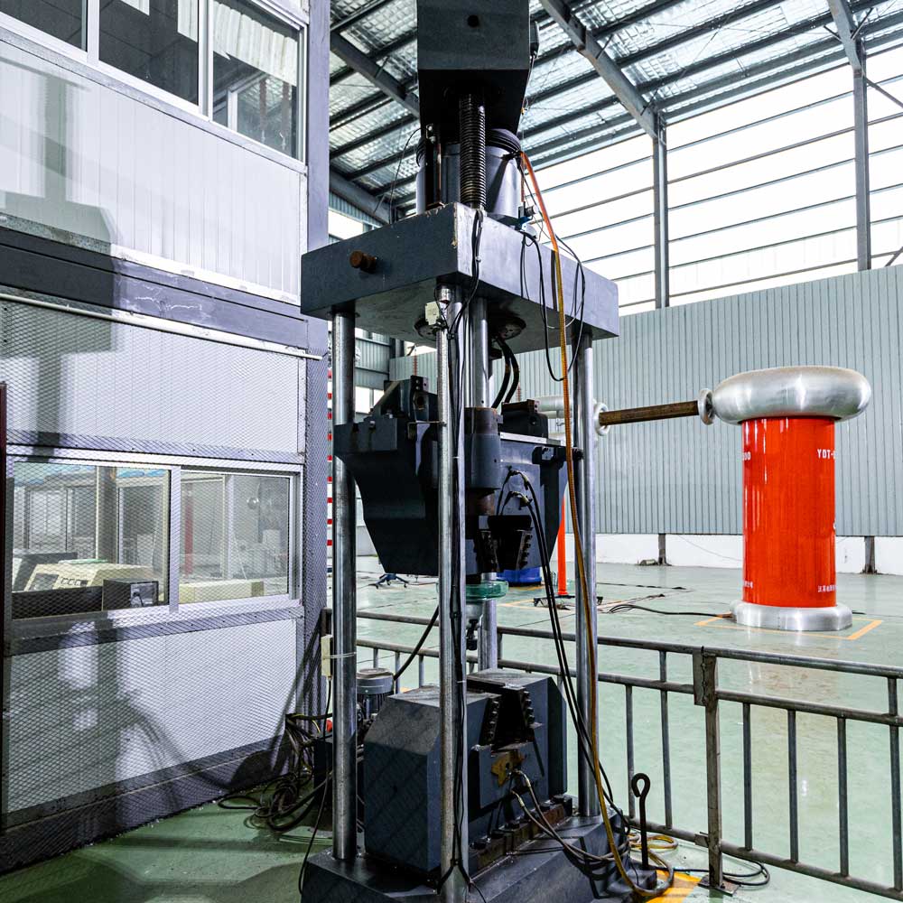 Universal-material-testing-machine