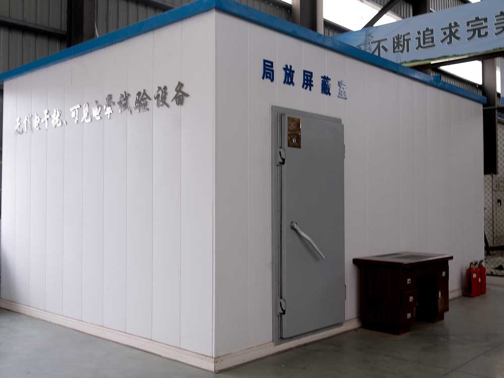 Radio-interference,-visible-corona-device-